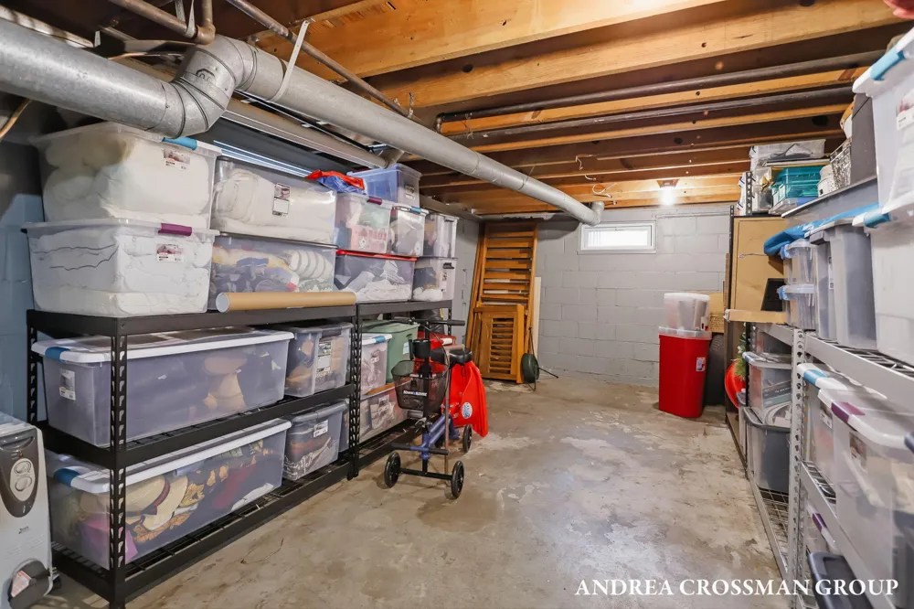 15570 Pruin Street Spring Lake, MI 49456