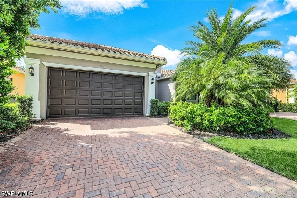 Coronado Drive Naples, FL 34109