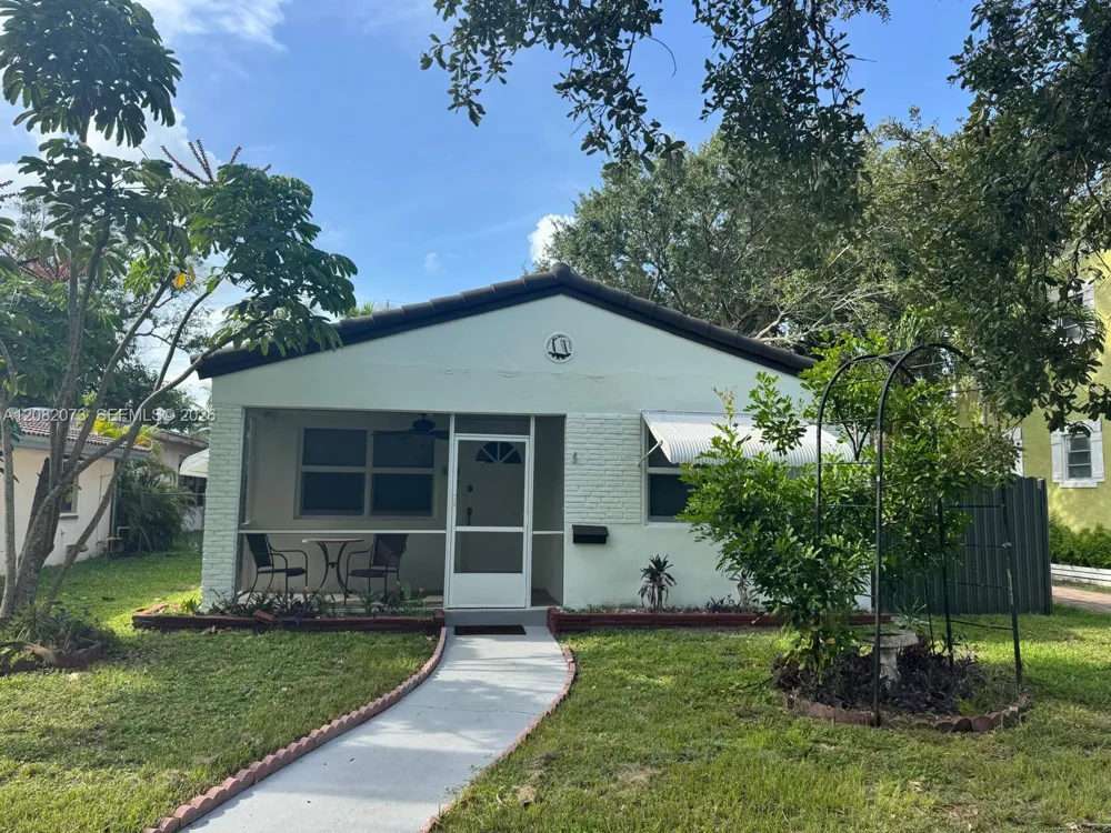 1538 Jefferson St Hollywood, FL 33020
