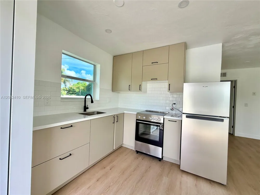 101 SW 4th Ave #0 Hallandale Beach, FL 33009