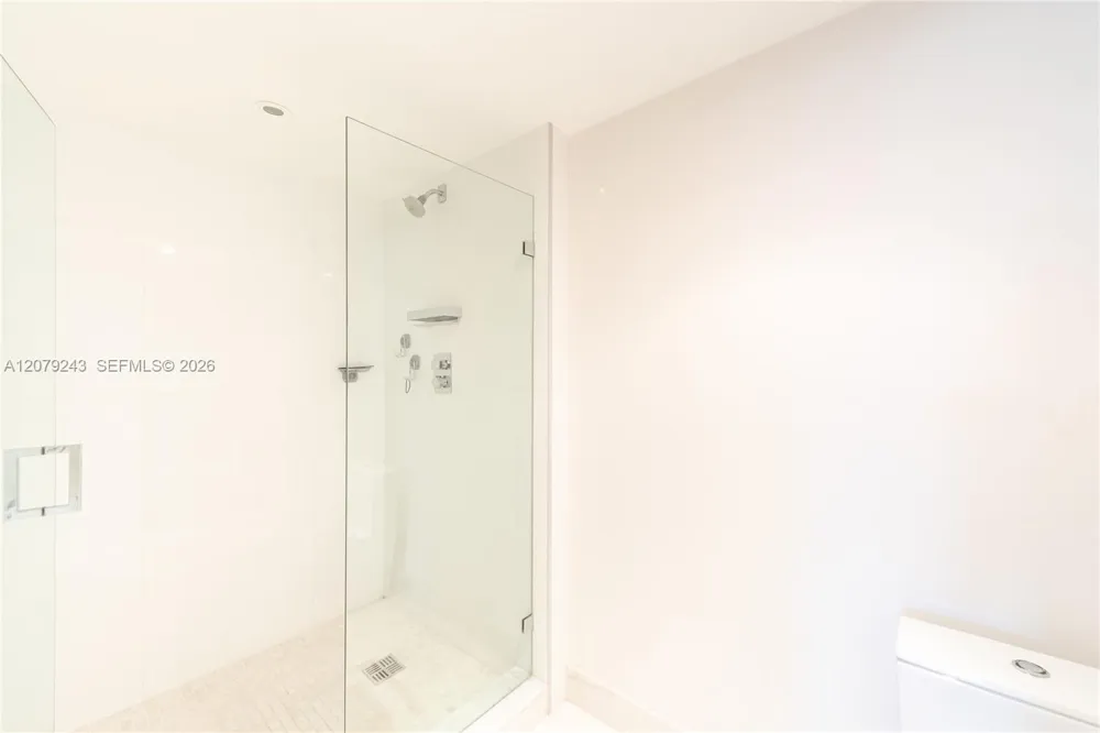 199 Ocean Lane Dr #206 Key Biscayne, FL 33149