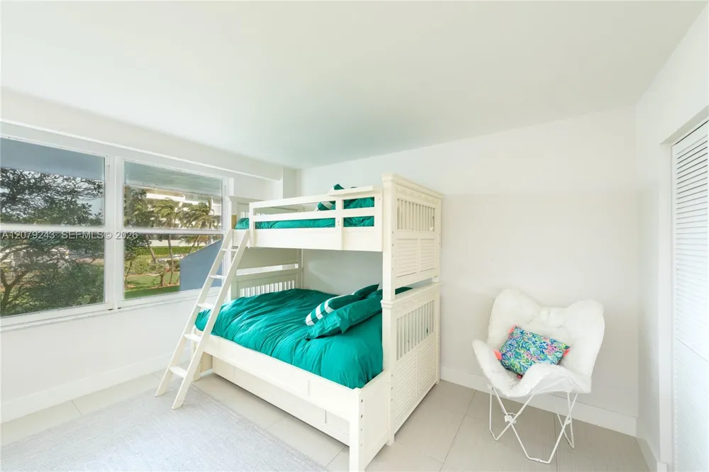 199 Ocean Lane Dr #206 Key Biscayne, FL 33149