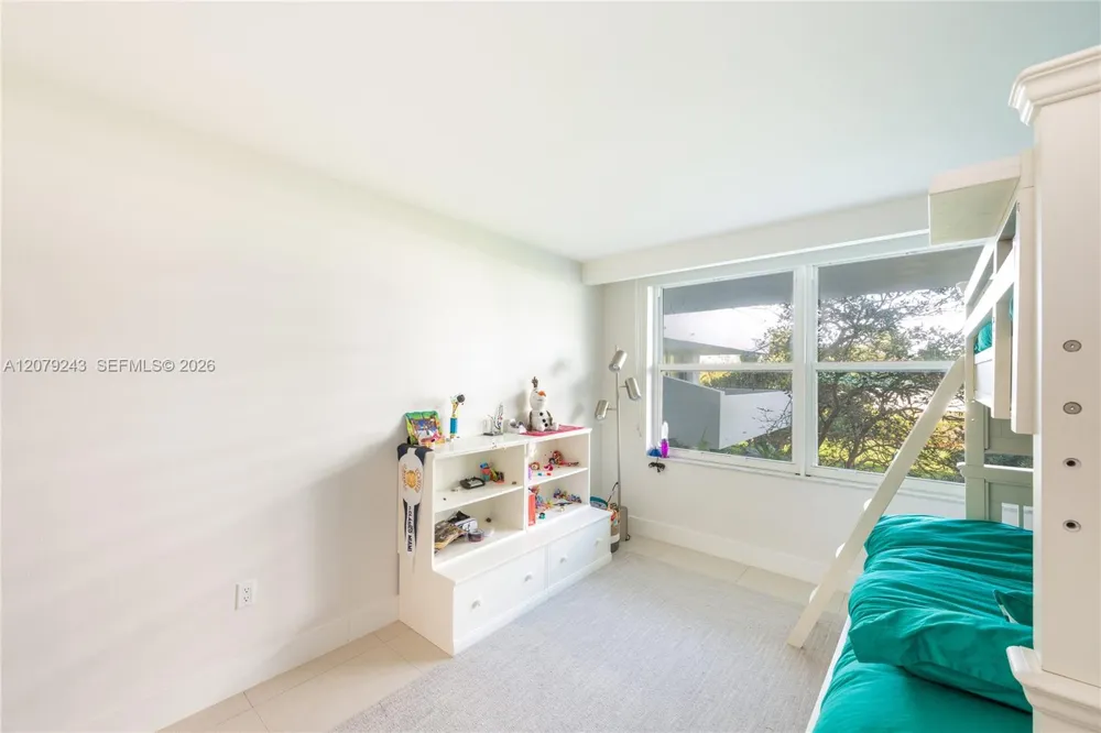 199 Ocean Lane Dr #206 Key Biscayne, FL 33149