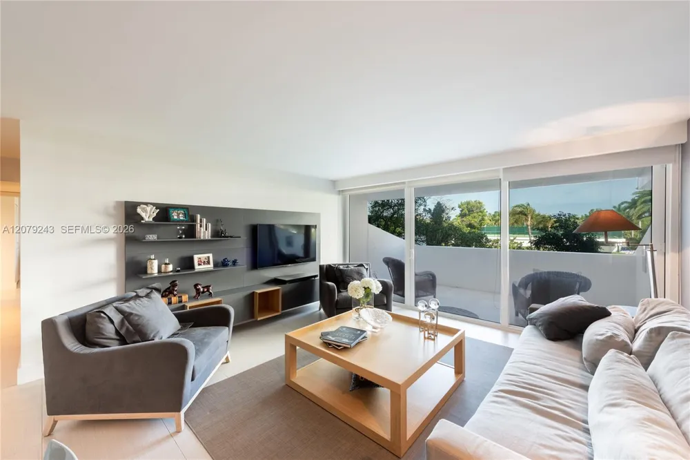 199 Ocean Lane Dr #206 Key Biscayne, FL 33149