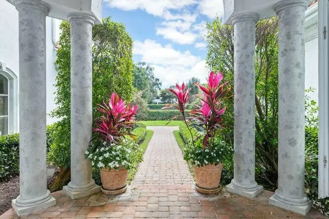 14471 EQUESTRIAN WAY Wellington, FL 33414
