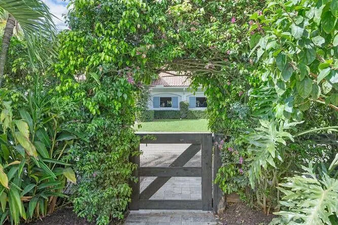 14471 EQUESTRIAN WAY Wellington, FL 33414