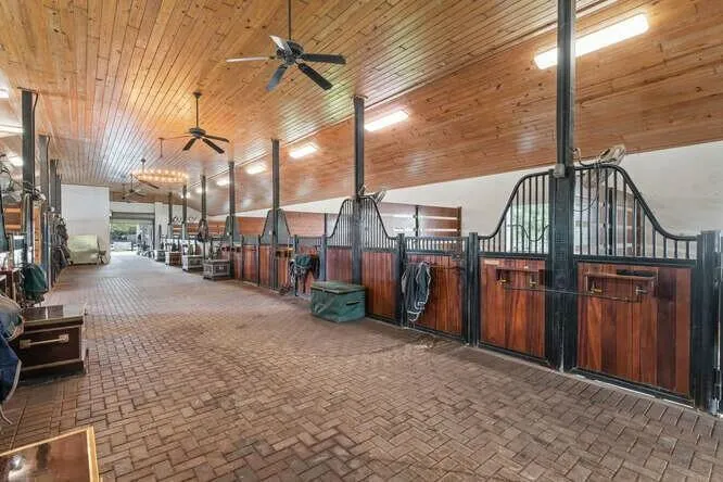 14471 EQUESTRIAN WAY Wellington, FL 33414