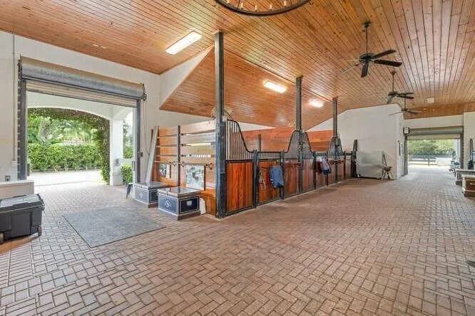 14471 EQUESTRIAN WAY Wellington, FL 33414