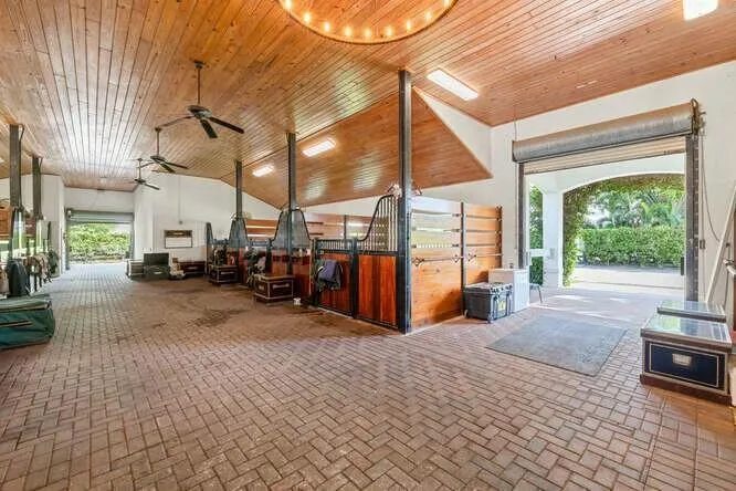 14471 EQUESTRIAN WAY Wellington, FL 33414