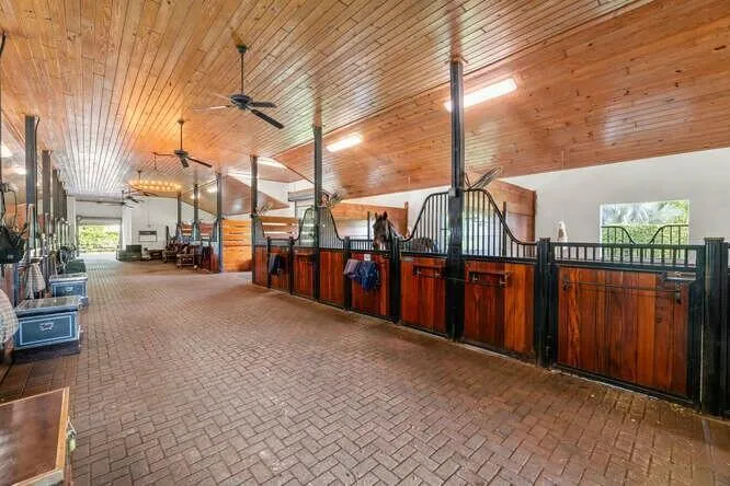 14471 EQUESTRIAN WAY Wellington, FL 33414