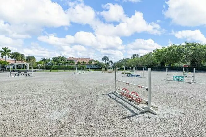 14471 EQUESTRIAN WAY Wellington, FL 33414