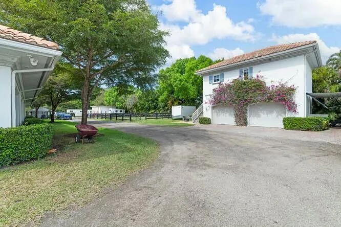 14471 EQUESTRIAN WAY Wellington, FL 33414