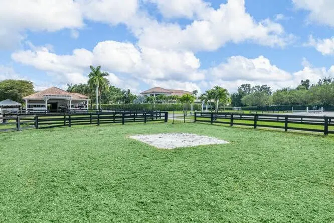 14471 EQUESTRIAN WAY Wellington, FL 33414