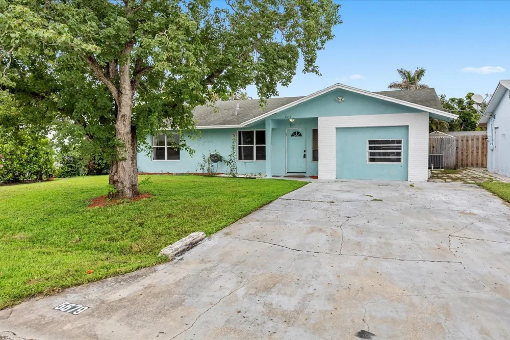 5679 SE INDIGO AVENUE Stuart, FL 34997