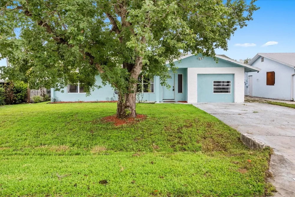 5679 SE INDIGO AVENUE Stuart, FL 34997