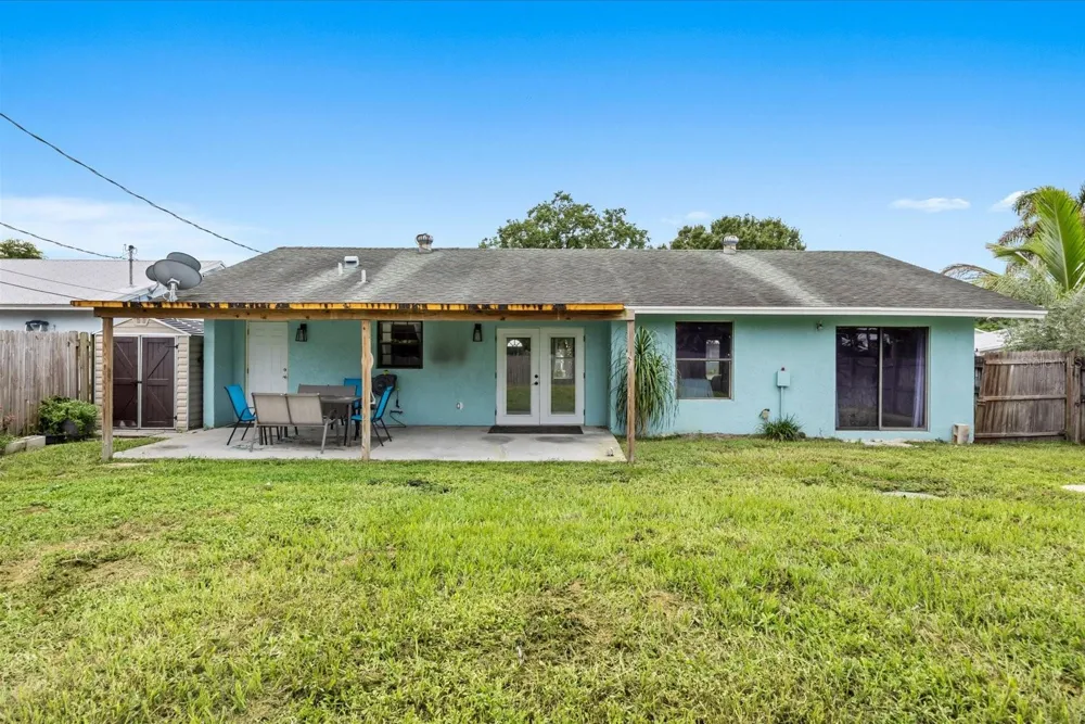 5679 SE INDIGO AVENUE Stuart, FL 34997