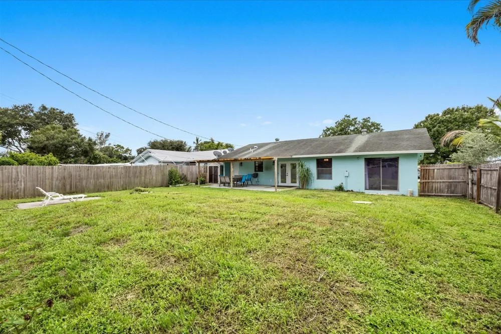 5679 SE INDIGO AVENUE Stuart, FL 34997