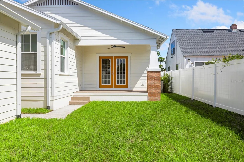 3336 8TH AVENUE St Petersburg, FL 33713