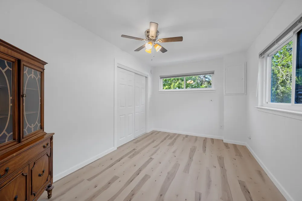 6300 Lakeshore Drive Lago Vista, TX 78645