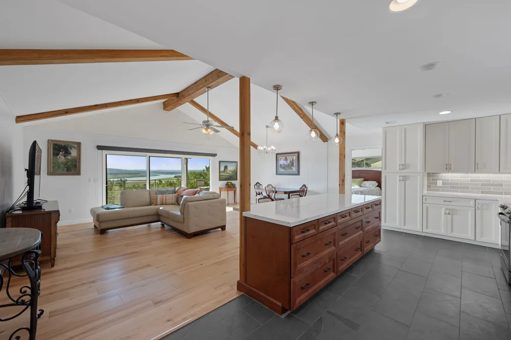 6300 Lakeshore Drive Lago Vista, TX 78645
