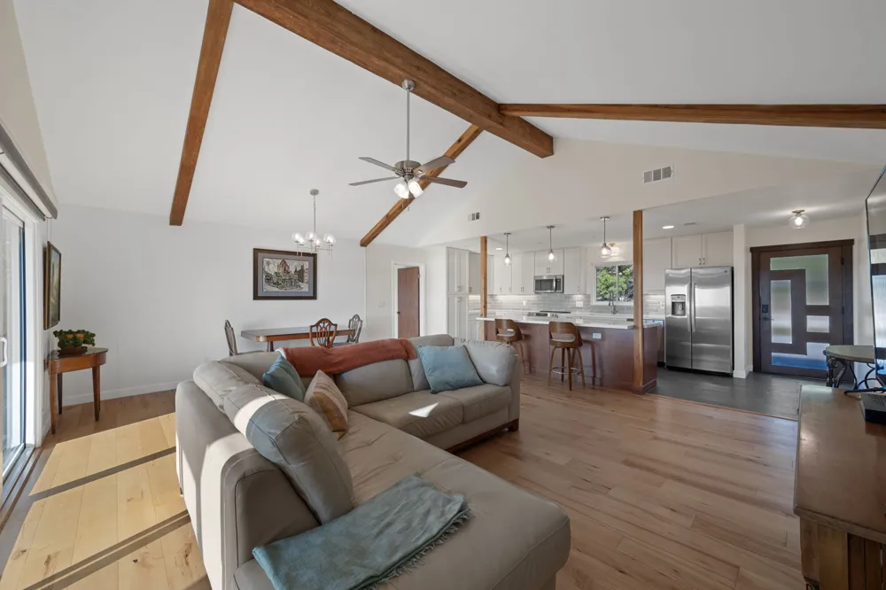 6300 Lakeshore Drive Lago Vista, TX 78645