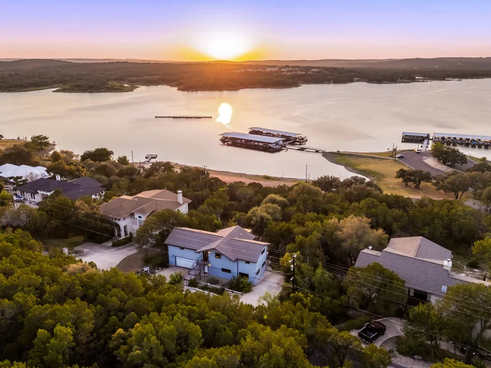 6300 Lakeshore Drive Lago Vista, TX 78645