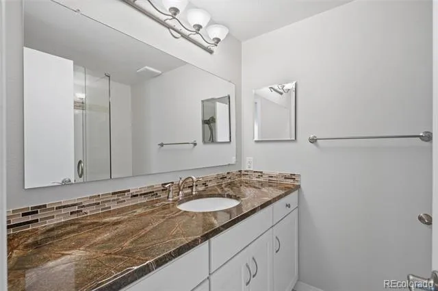 7053 S Oneida Circle Centennial, CO 80112