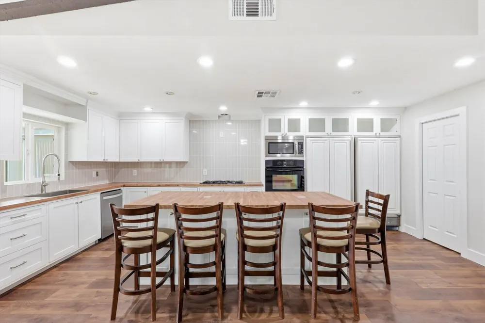 3304 Bellingham Court Dallas, TX 75228
