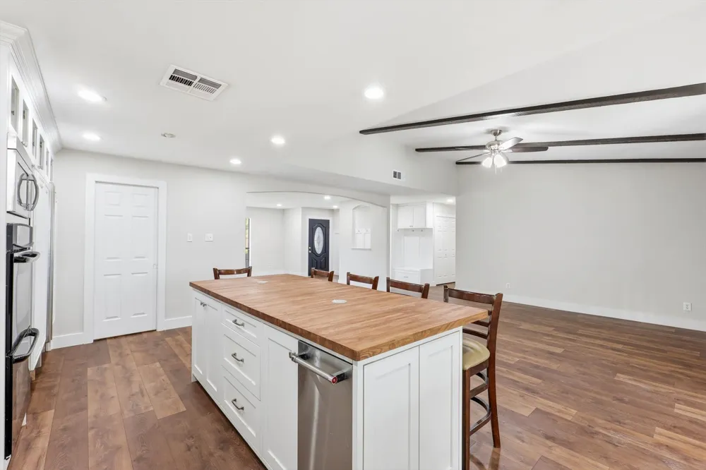 3304 Bellingham Court Dallas, TX 75228