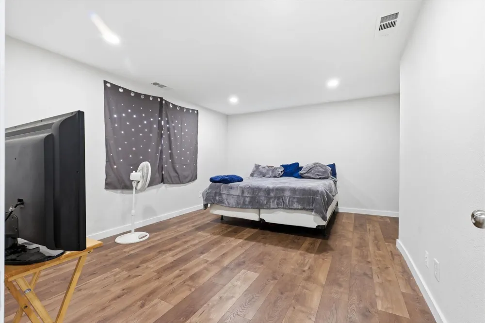 3304 Bellingham Court Dallas, TX 75228