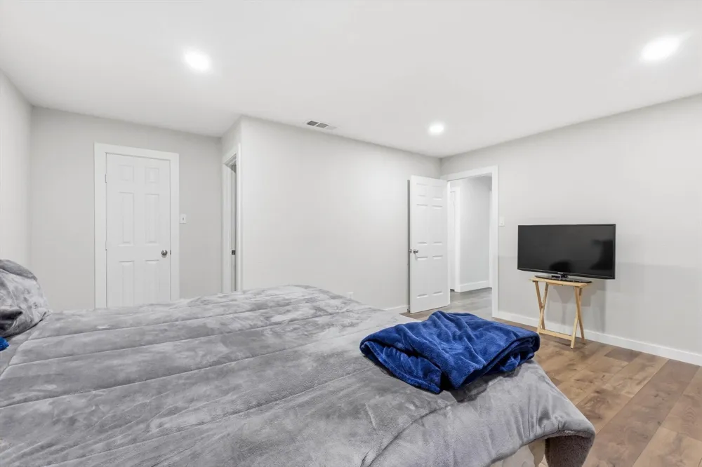 3304 Bellingham Court Dallas, TX 75228