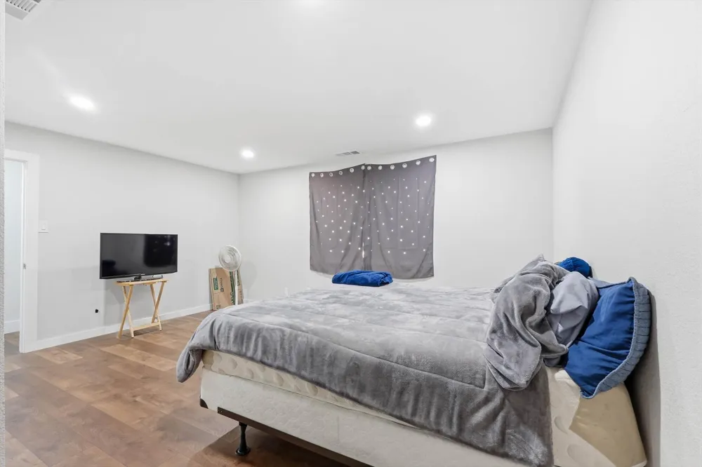 3304 Bellingham Court Dallas, TX 75228