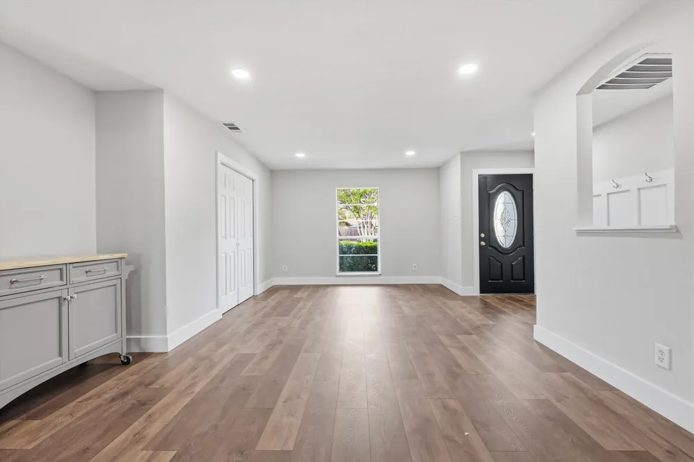 3304 Bellingham Court Dallas, TX 75228