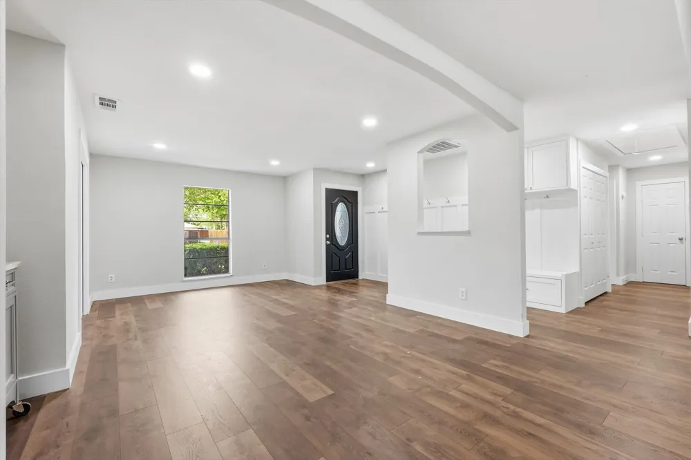 3304 Bellingham Court Dallas, TX 75228