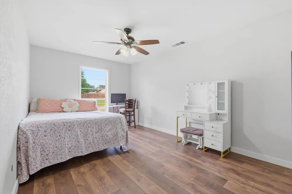 3304 Bellingham Court Dallas, TX 75228