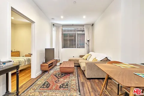 630 W 6th Street