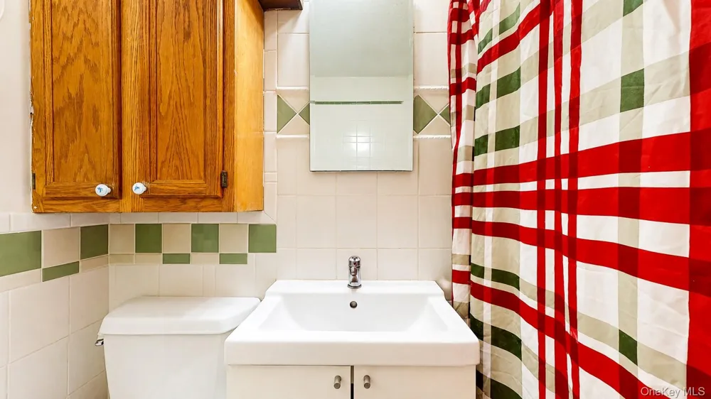 144-15 78th Road #2D Kew Garden Hills, NY 11367