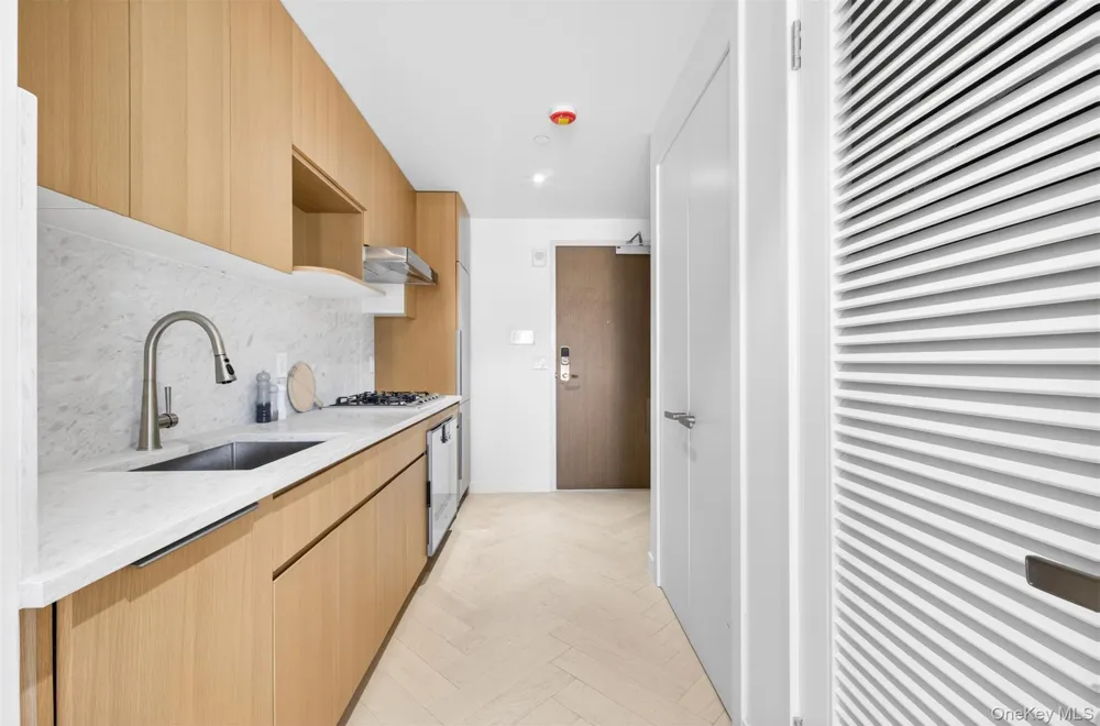 133-25 37TH AVENUE #6A Flushing, NY 11354