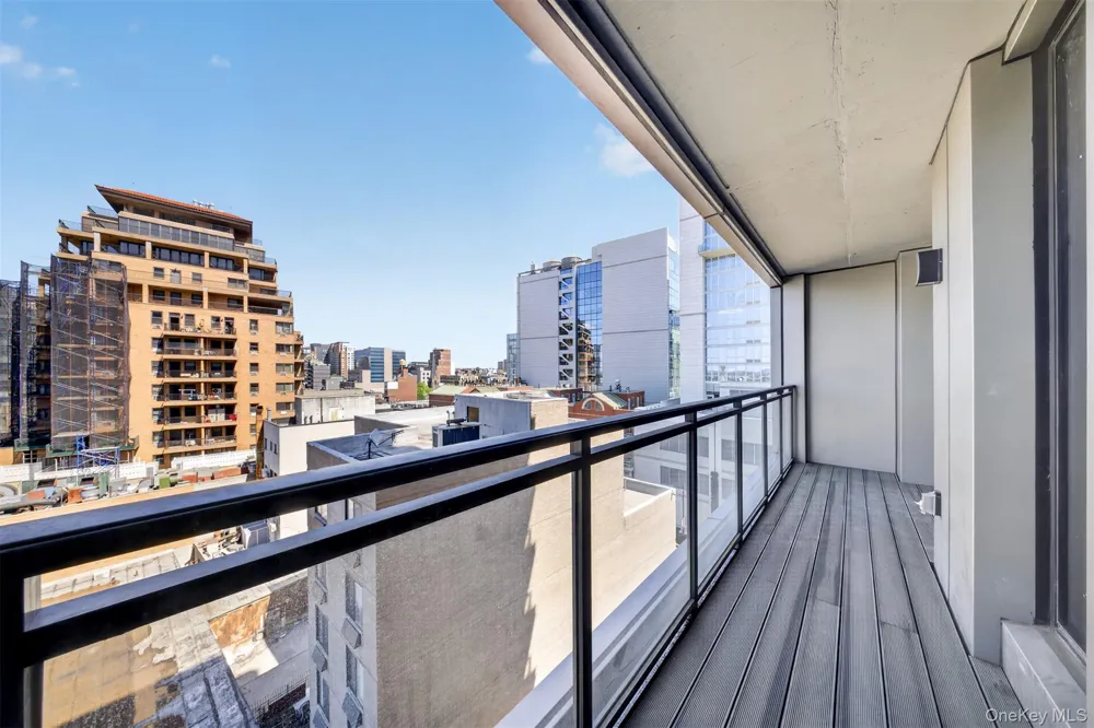 133-25 37TH AVENUE #6A Flushing, NY 11354