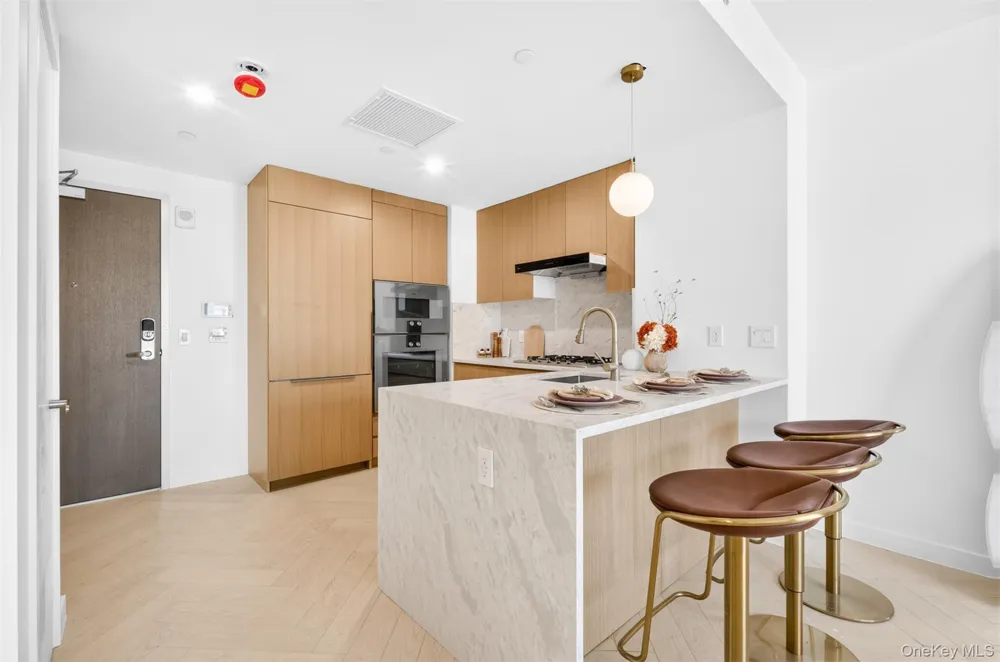 133-25 37TH AVENUE #6K Flushing, NY 11354