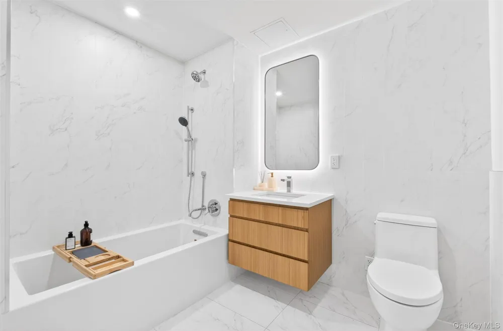 133-25 37TH AVENUE #6M Flushing, NY 11354