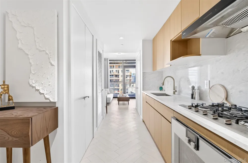133-25 37TH AVENUE #6M Flushing, NY 11354
