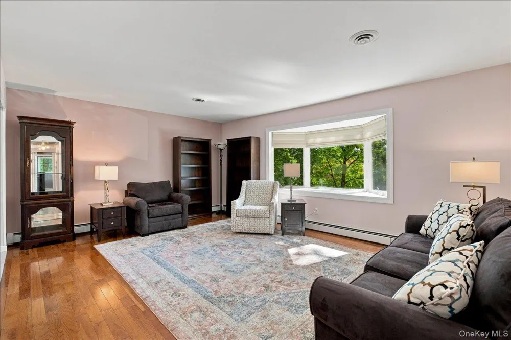 20 Lancaster Lane Monsey, NY 10952