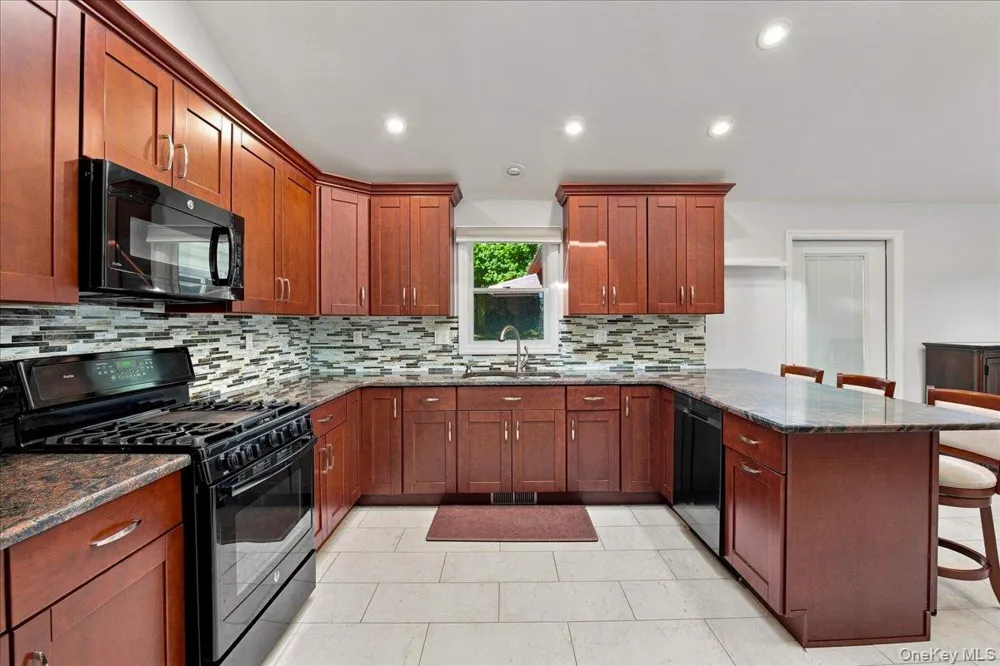 20 Lancaster Lane Monsey, NY 10952