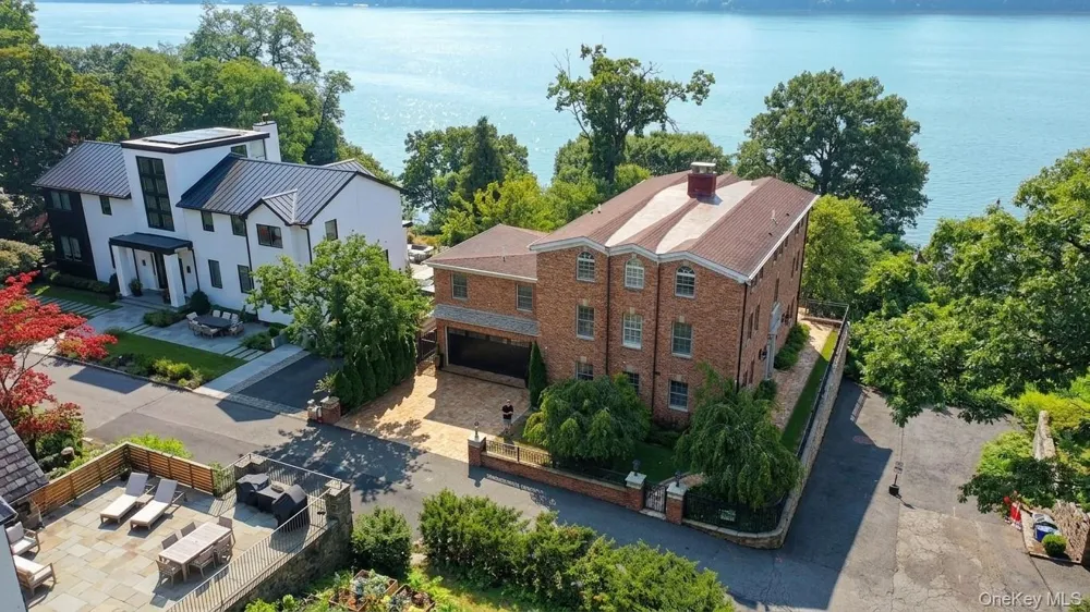 3061 Scenic Place Bronx, NY 10463