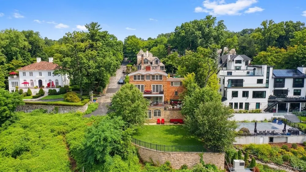 3061 Scenic Place Bronx, NY 10463