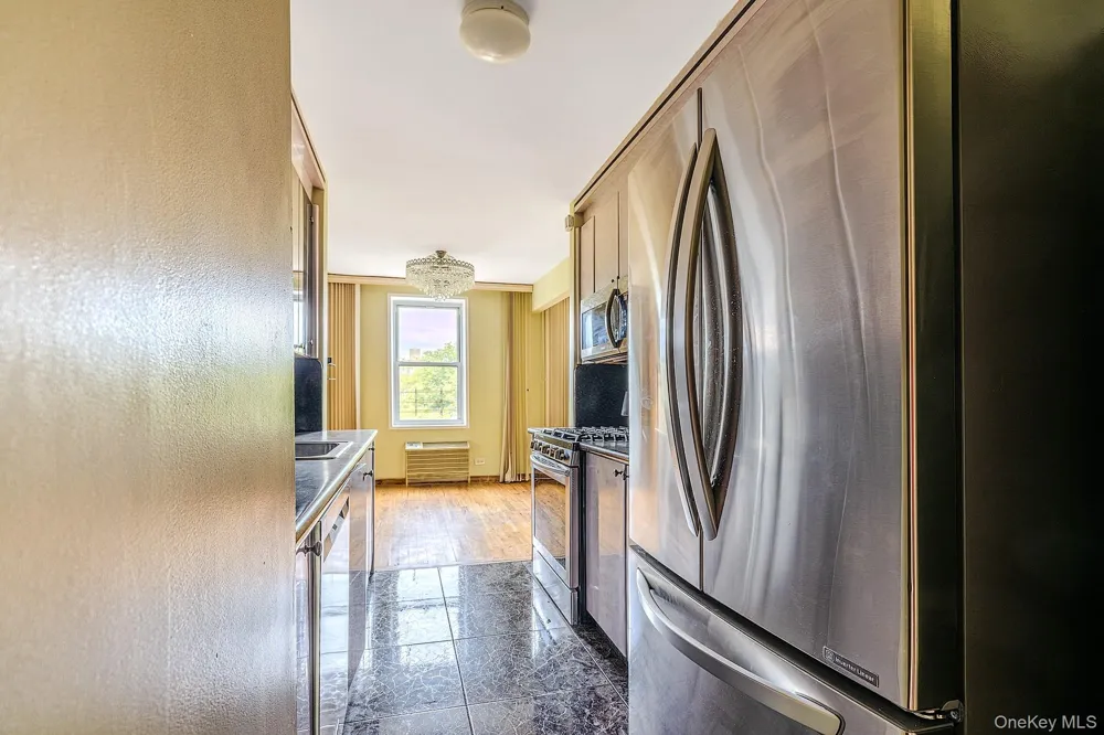 2727 Ocean Parkway #D18 Brooklyn, NY 11235
