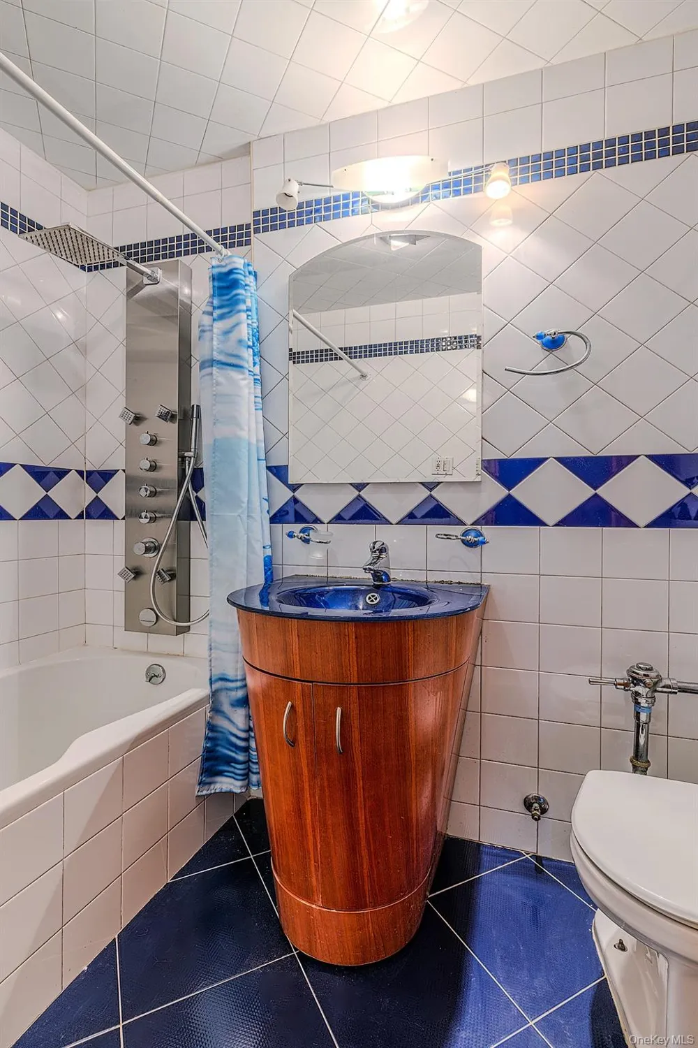 2727 Ocean Parkway #D18 Brooklyn, NY 11235