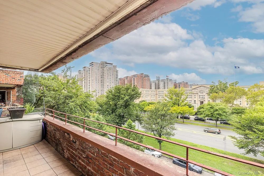 2727 Ocean Parkway #D18 Brooklyn, NY 11235