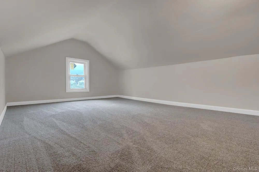 386 Tallwood Drive Shirley, NY 11967